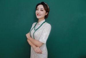 左岩的个人背景，从天才少女到浙江卫视当家花旦