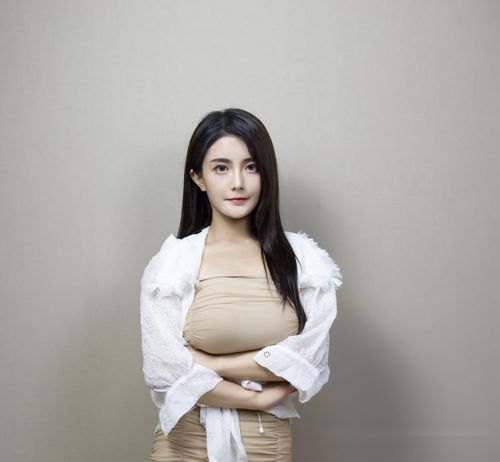 古阿扎微密,甜辣主播,舞技惊艳,励志人生 古阿扎微密,甜辣主播,舞技惊艳,励志人生