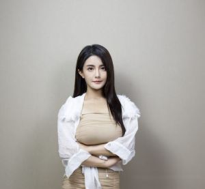 古阿扎微密，甜辣主播，舞技惊艳，励志人生