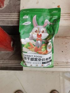 兔粮没了用什么代替，兔子没粮？青草干草苜蓿救急！